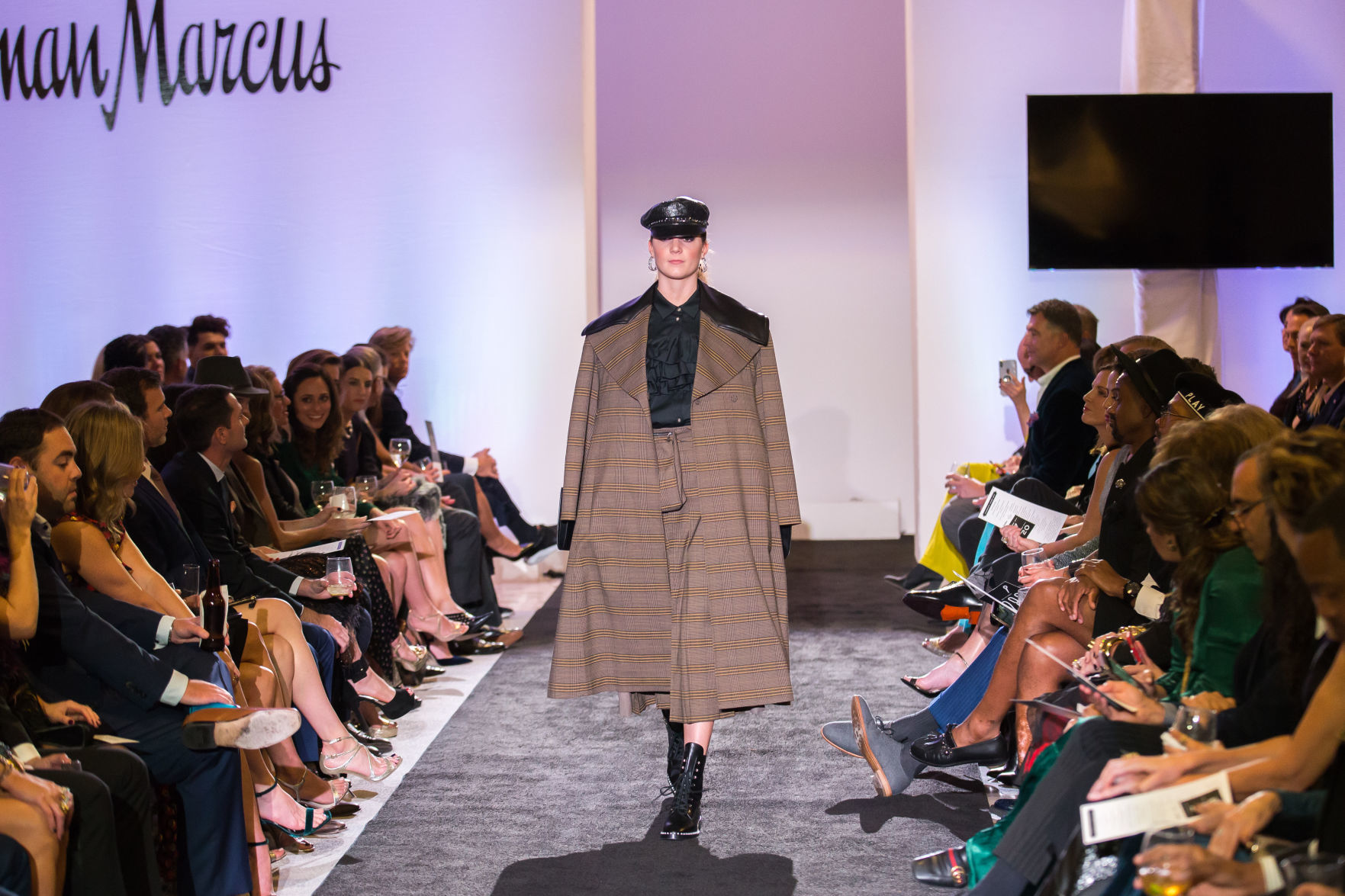 10192019fashionfundgala52.jpg